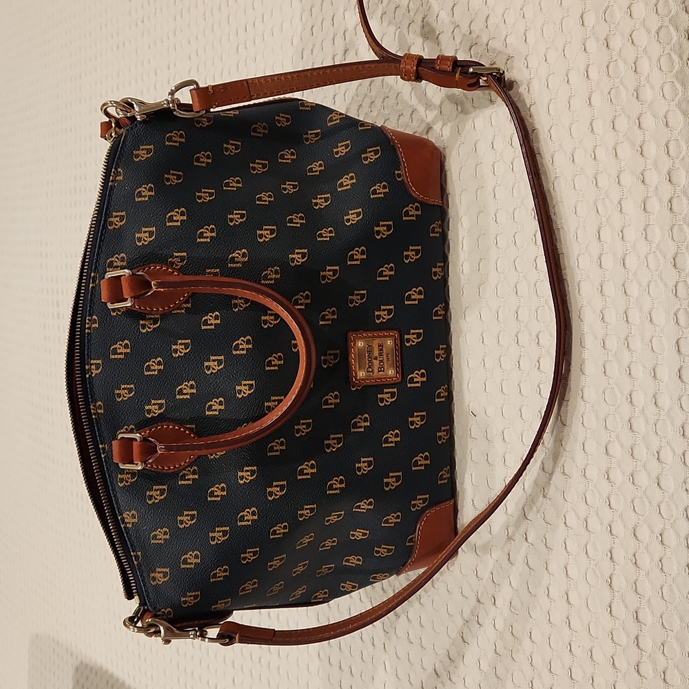 Dooney & Bourke